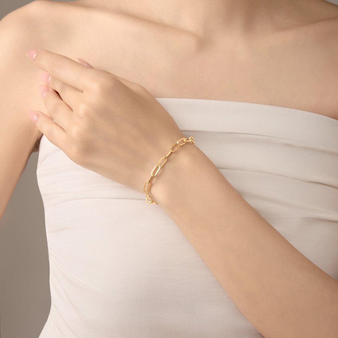 Echo of Time Chain Bracelet – 925 Silver with 18K Gold Plating – Lifestyle & On-Model Look | ARTTOO STUDIO