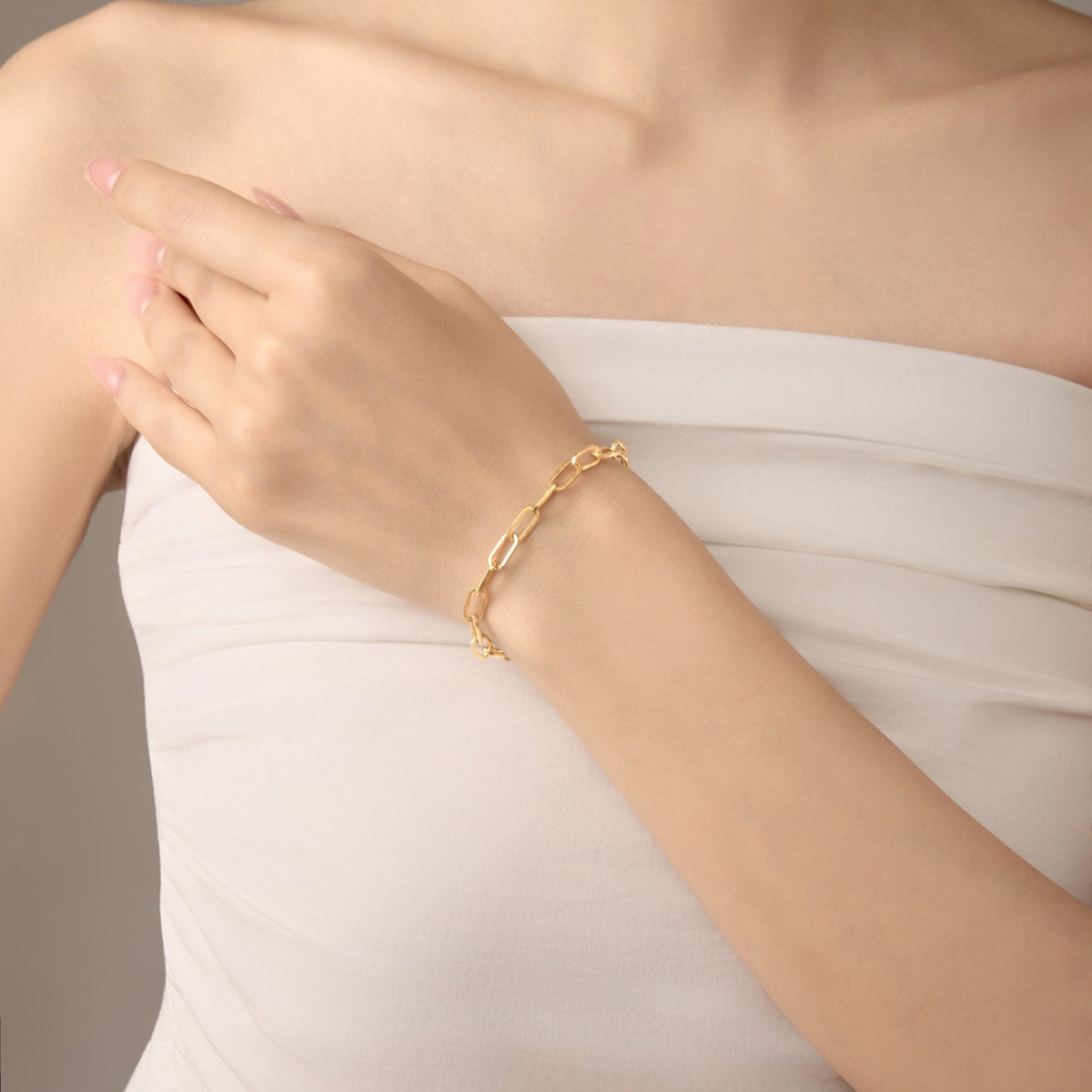 Echo of Time Chain Bracelet – 925 Silver with 18K Gold Plating – Lifestyle & On-Model Look | ARTTOO STUDIO