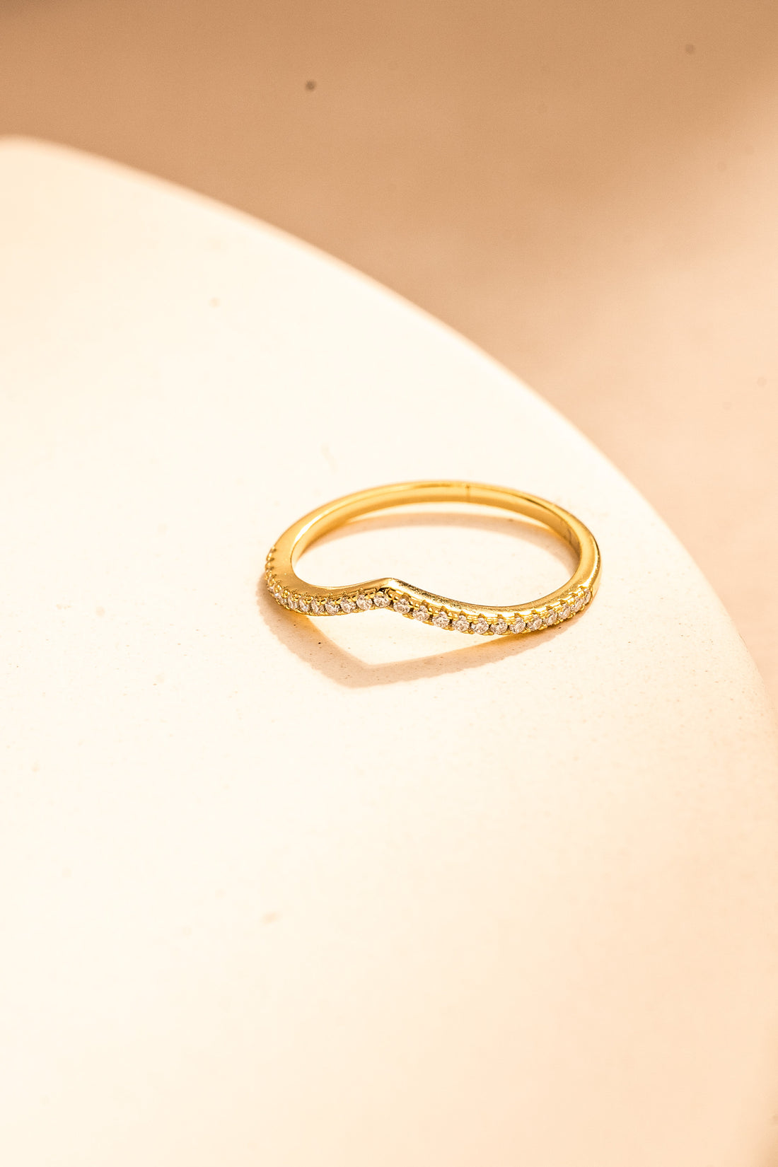 V-Shaped Zircon Ring – 18K Gold Vermeil on 925 Silver – View 4 | ARTTOO STUDIO