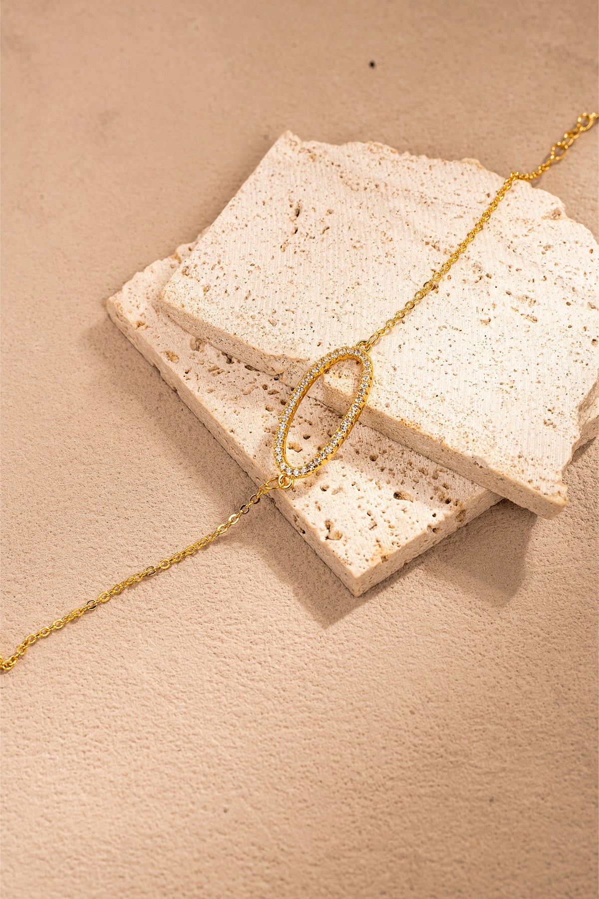 Oval Radiance Bracelet – Brass with 18K Gold Plating – Detail and Craftsmanship | ARTTOO STUDIO