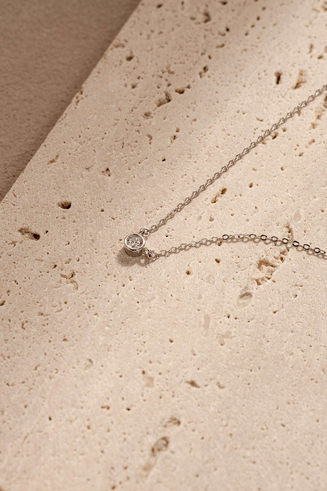 Minimalist Zircon Pendant Necklace – 925 Silver with 18K Gold/Platinum Plating – Lifestyle & On-Model Look | ARTTOO STUDIO