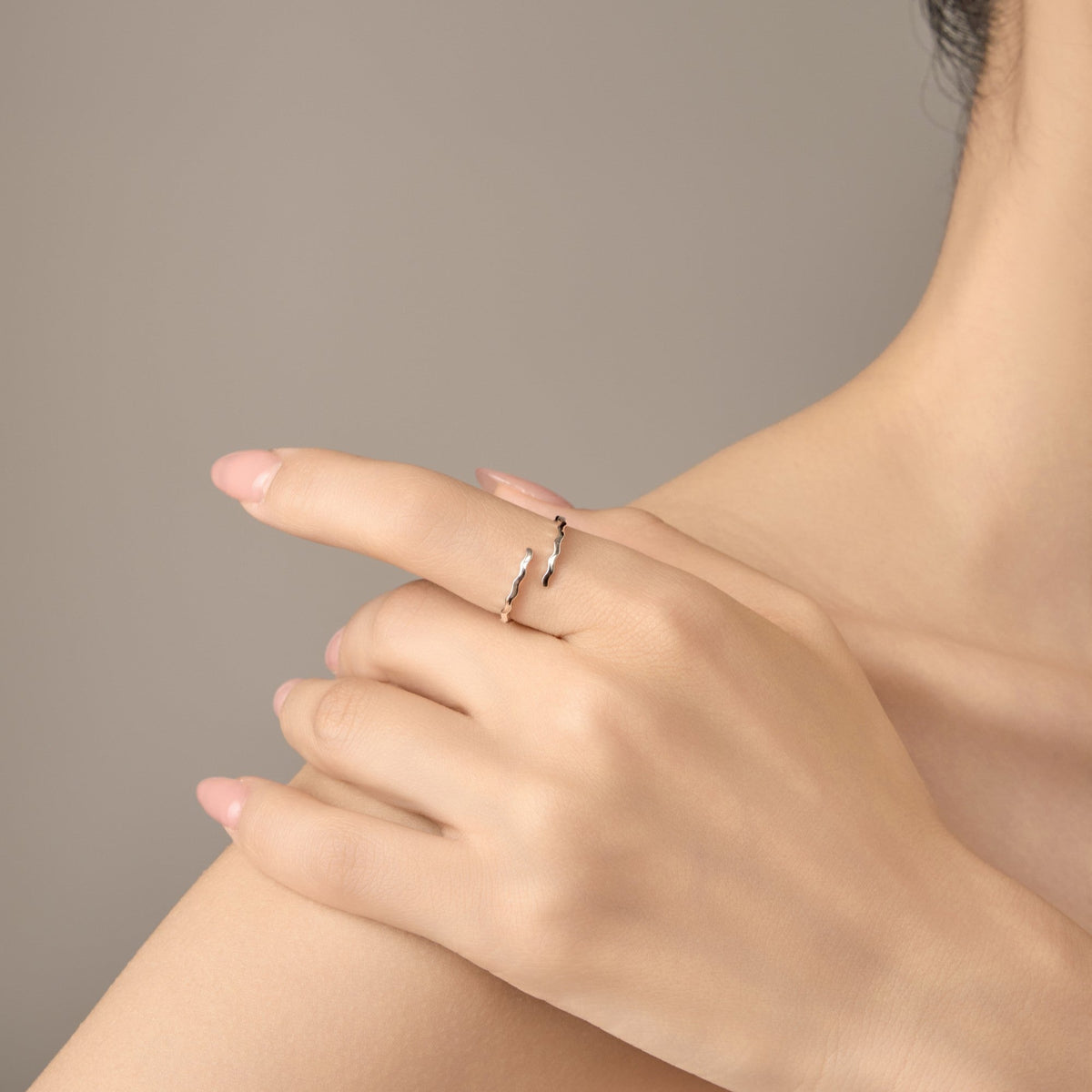 Ripple Waves Adjustable Open Ring – 925 Silver with 18K Gold Plating – Lifestyle & On-Model Look | ARTTOO STUDIO