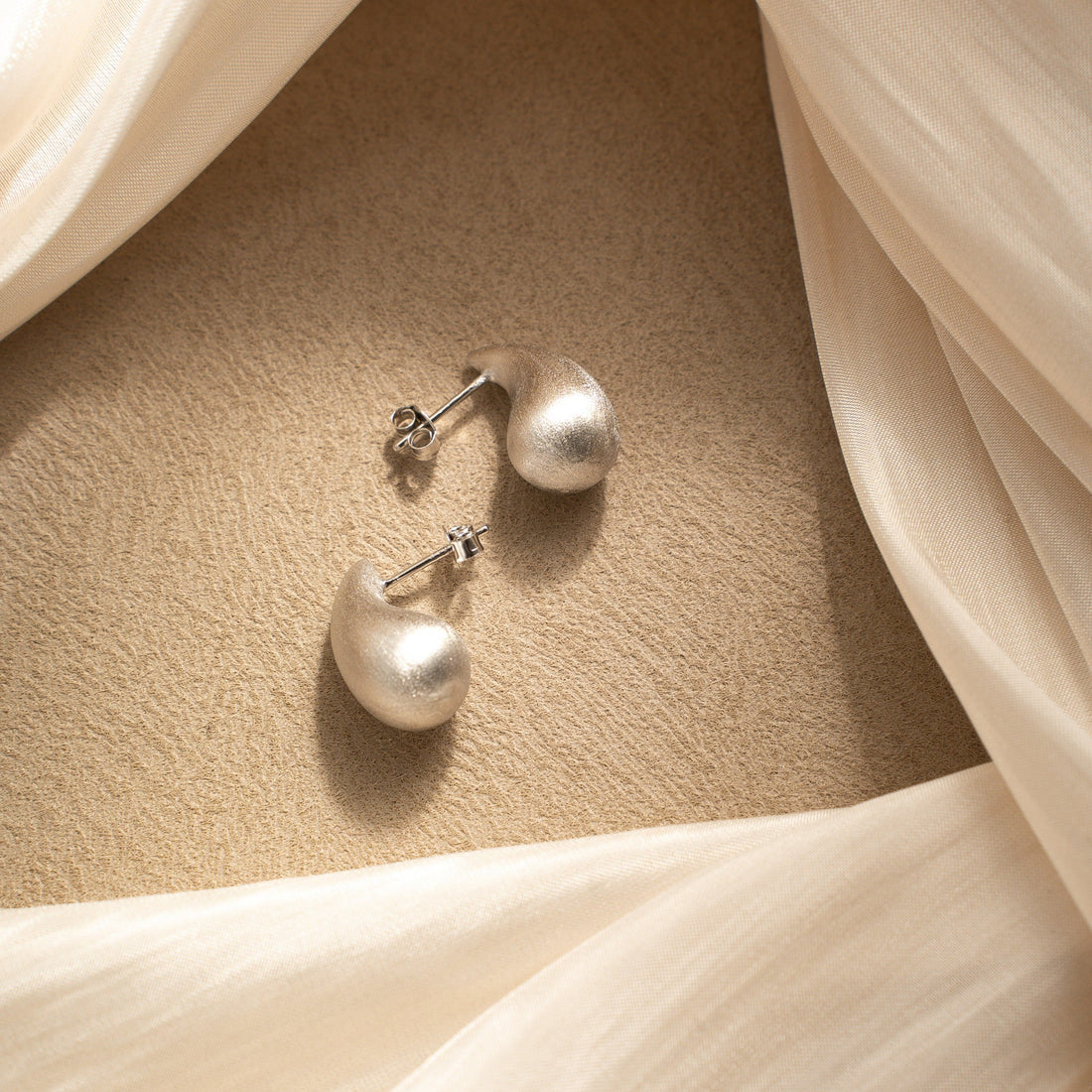 Raindrop Stud Earrings – 925 Silver with 18K Gold Plating – View 5 | ARTTOO STUDIO