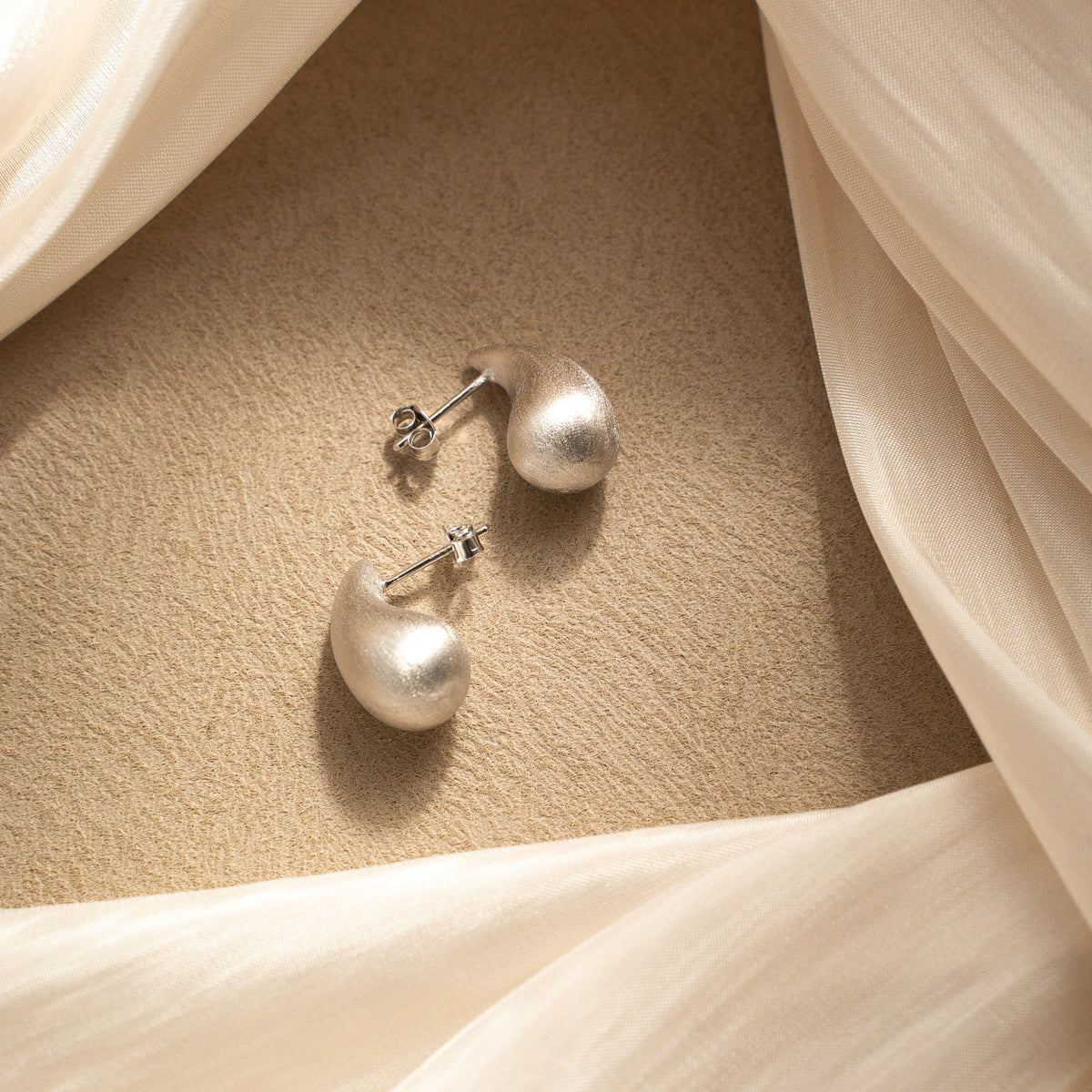 Raindrop Stud Earrings – 925 Silver with 18K Gold Plating – View 5 | ARTTOO STUDIO