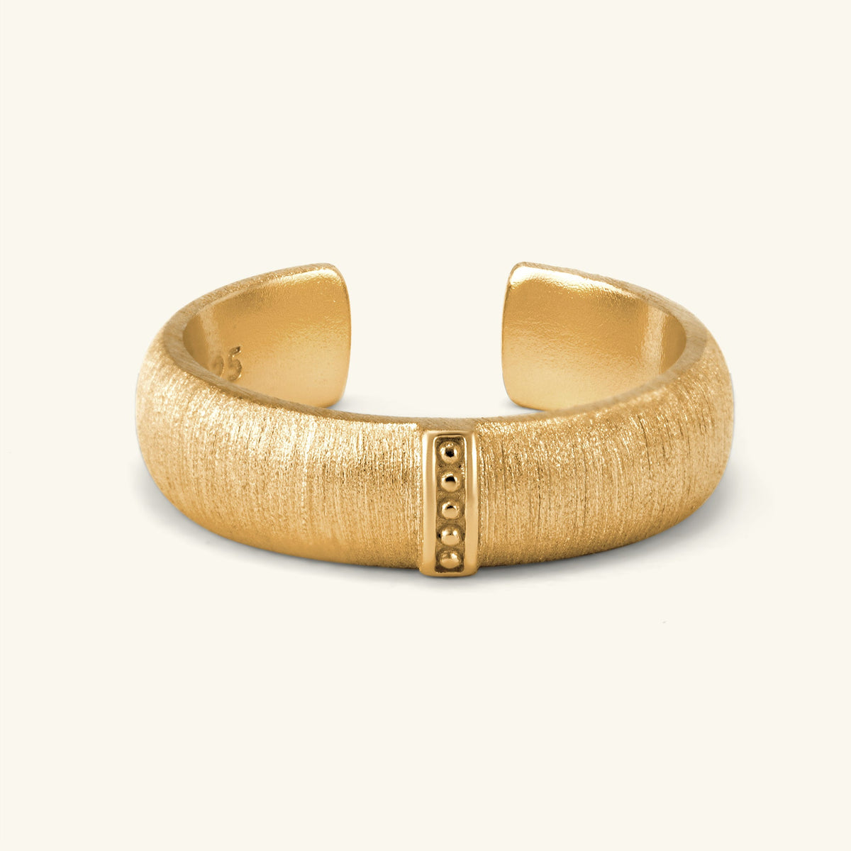 Golden Minimalist Band Ring – 18K Gold Plated on 925 Silver – Minimalist Jewelry | ARTTOO STUDIO