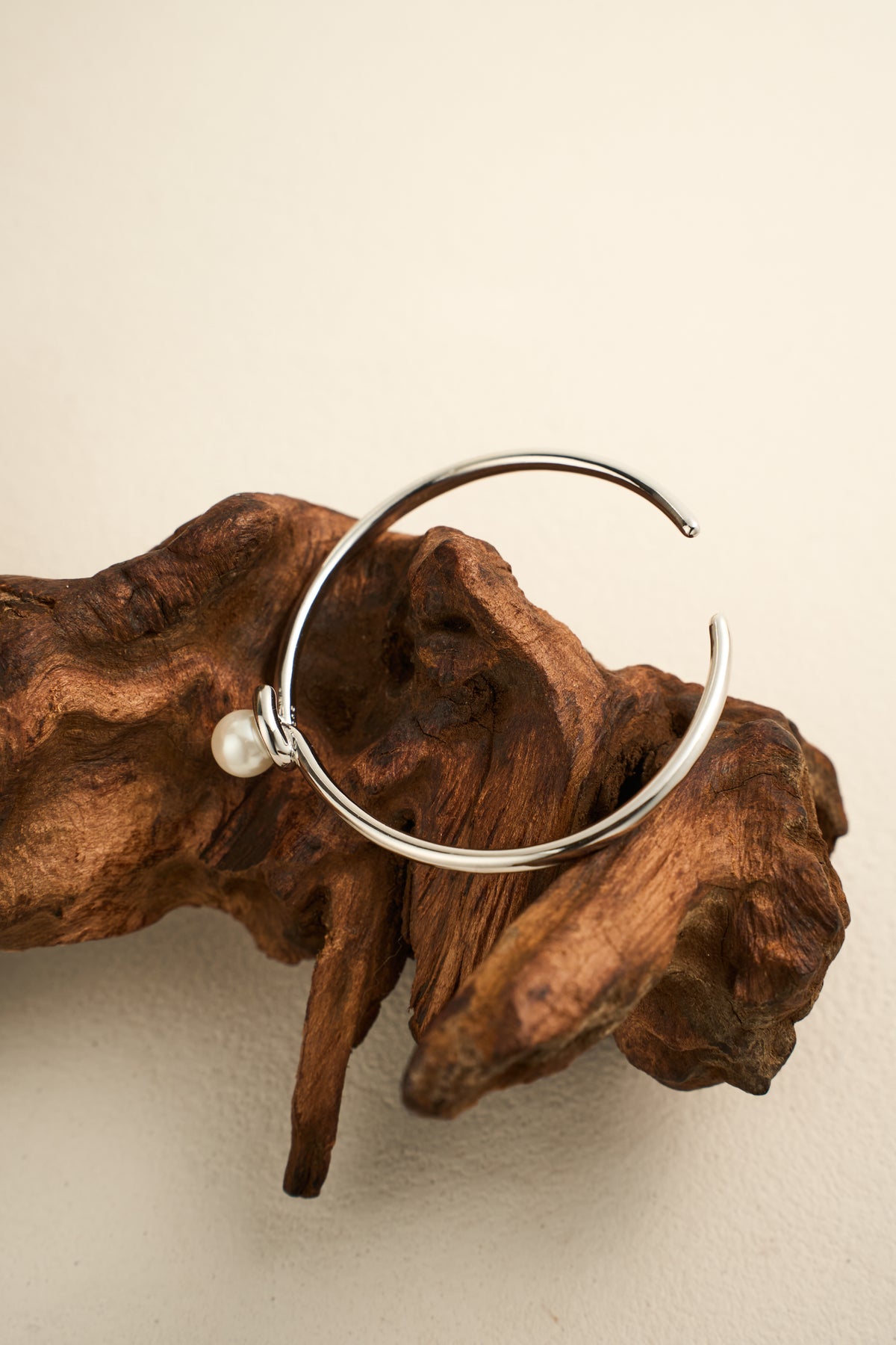 Gentle Radiance Bangle – S925 Sterling Silver Open Bracelet with Pear – Detail and Craftsmanship | ARTTOO STUDIO