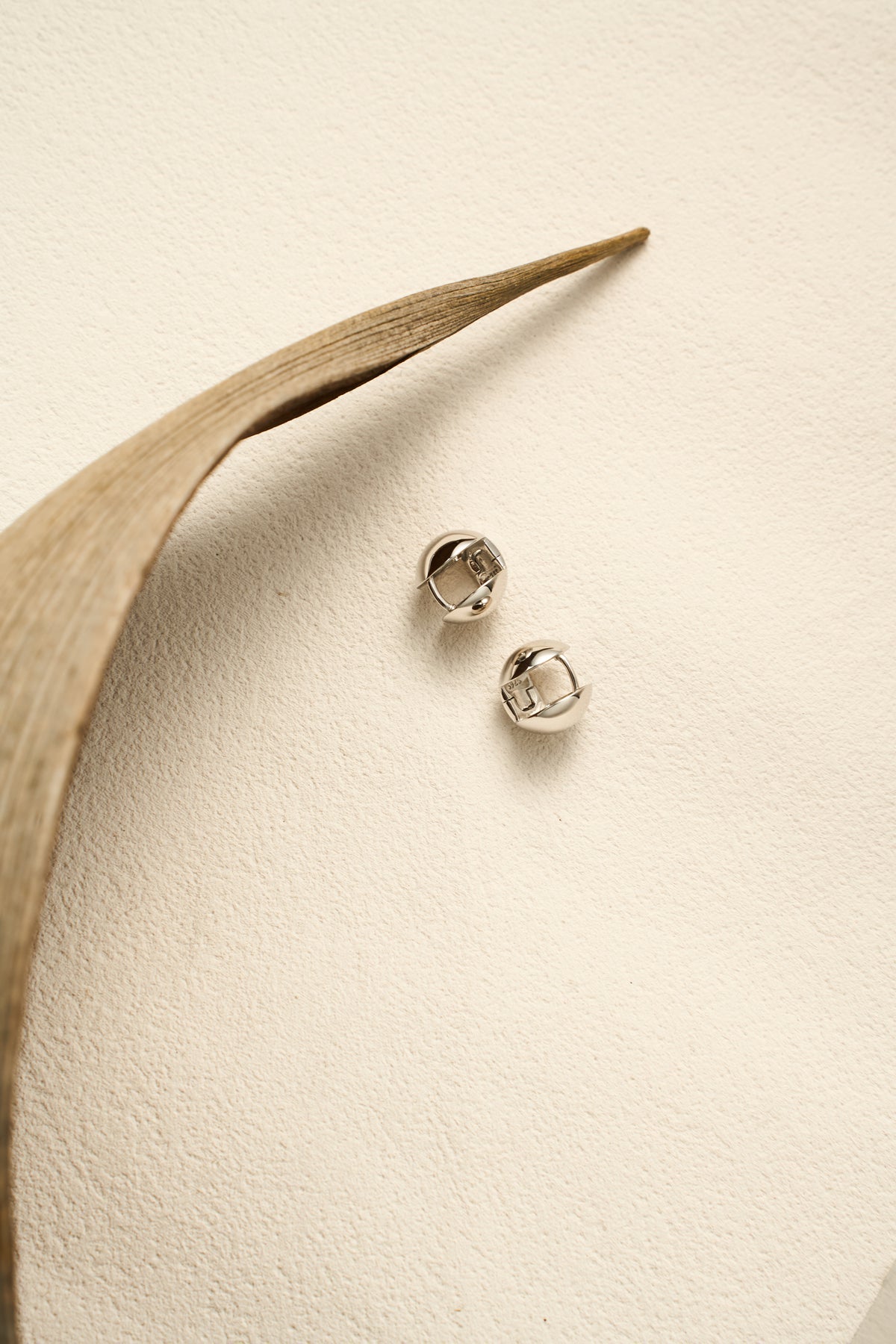 Halo Whisper Hoop Earrings – 925 Sterling Silver, Platinum Finish – Lifestyle & On-Model Look | ARTTOO STUDIO