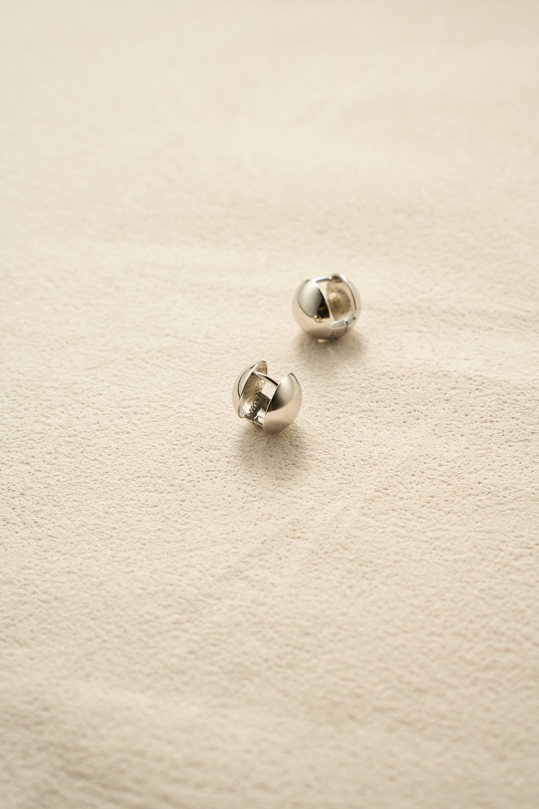 Halo Whisper Hoop Earrings – 925 Sterling Silver, Platinum Finish – View 4 | ARTTOO STUDIO