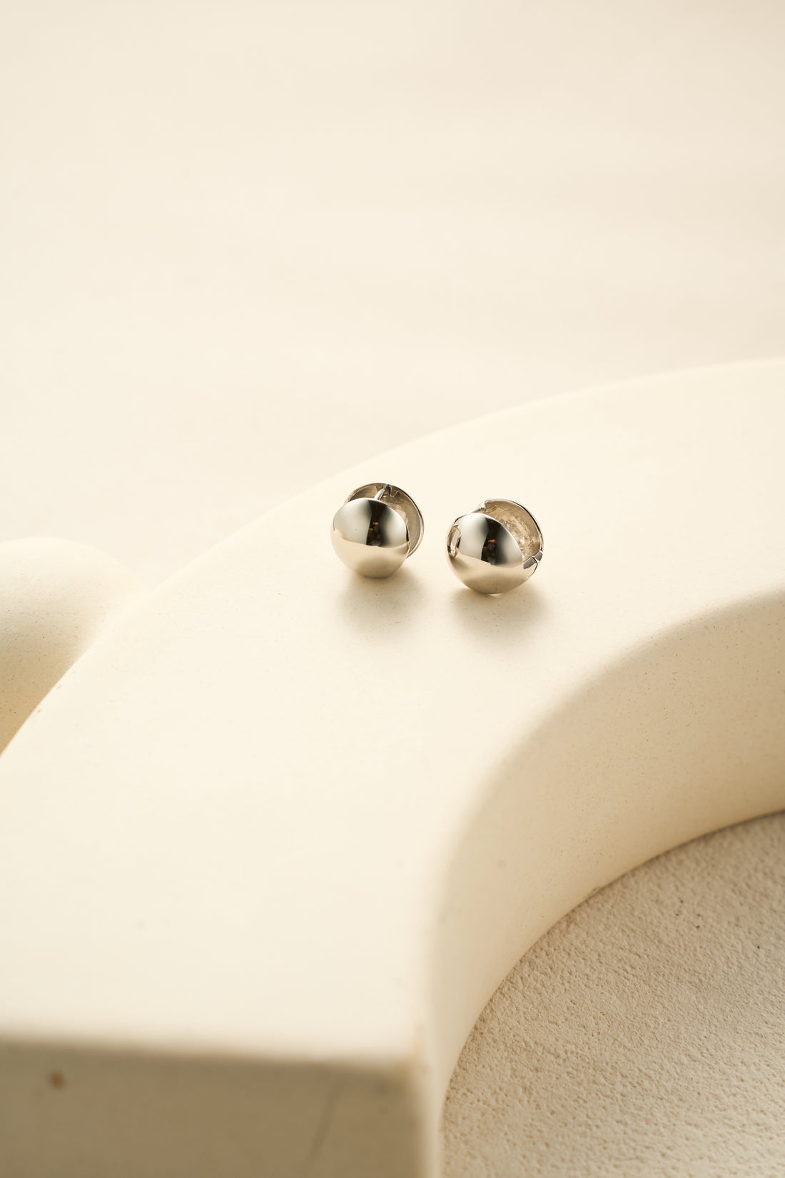 Halo Whisper Hoop Earrings – 925 Sterling Silver, Platinum Finish – View 5 | ARTTOO STUDIO