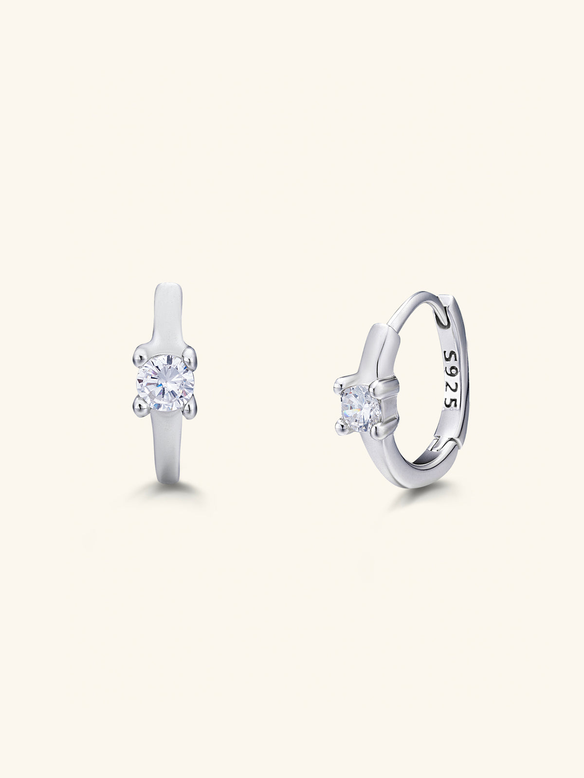 LUMI Whisper Hoops – Dainty 925 Silver Earrings in Gold or Silver – Detail and Craftsmanship | ARTTOO STUDIO