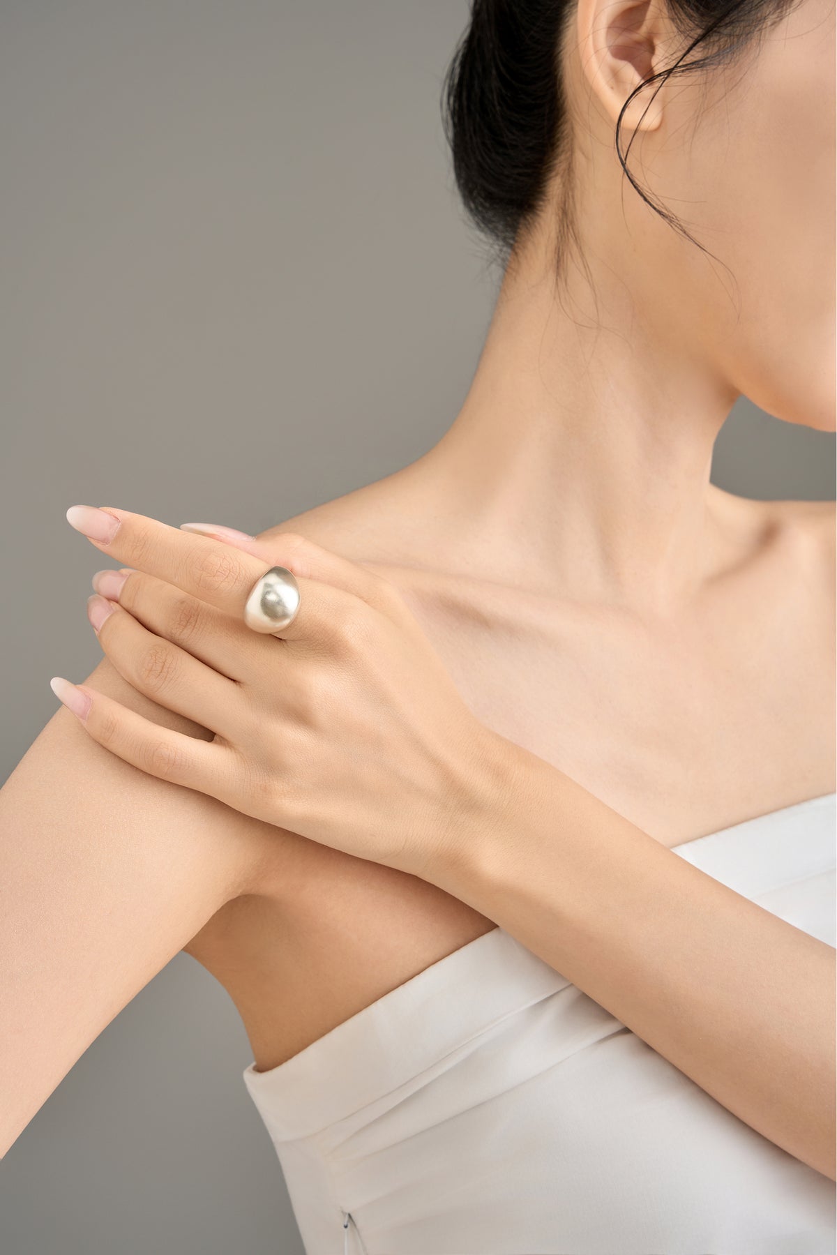 Matte Arc Ring – 925 Silver with Brushed Finish – View 6 | ARTTOO STUDIO