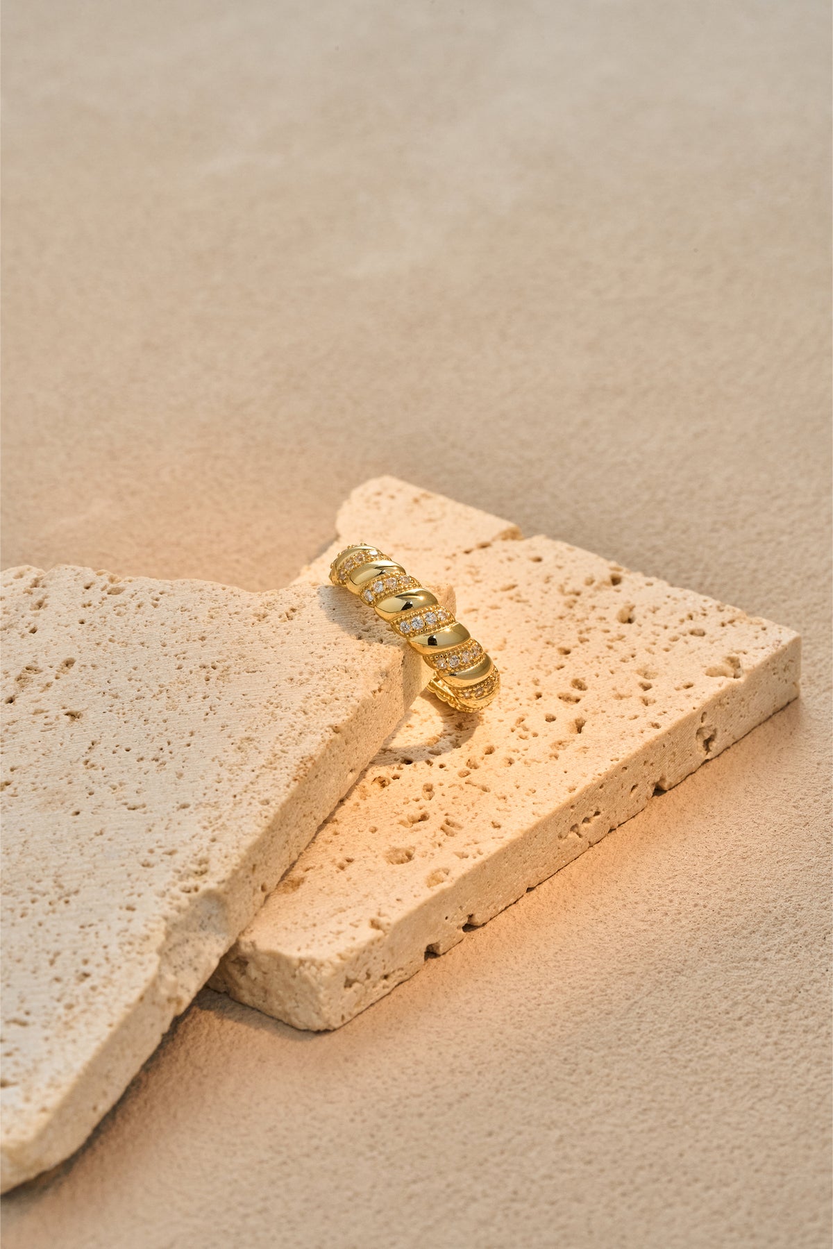 Twisted Pavé Band Ring – 925 Silver with 18K Gold/Platinum Plating – View 10 | ARTTOO STUDIO