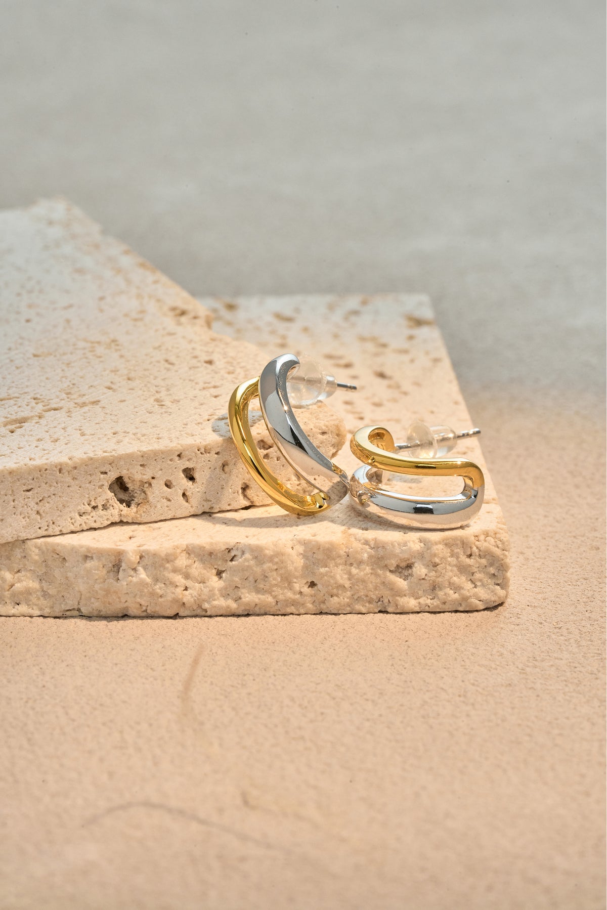 Architect Duo-Tone Earrings – 925 Silver with 18K Gold Plating – Detail and Craftsmanship | ARTTOO STUDIO