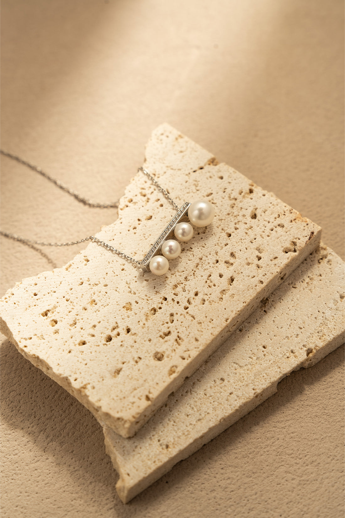 Four-Note Freshwater Pearl Necklace – 925 Silver Chain – View 5 | ARTTOO STUDIO