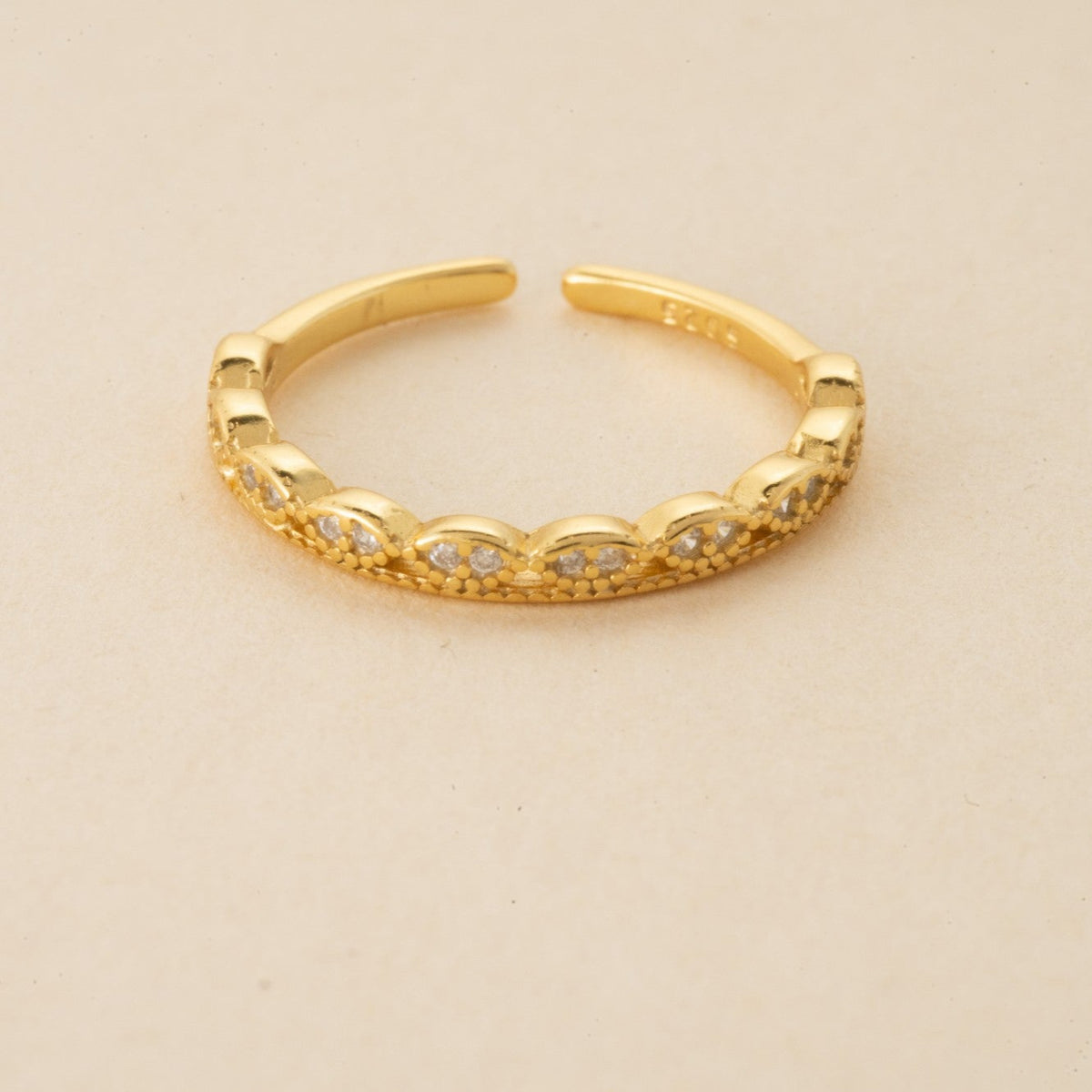 Dawn Whispers Ring – 925 Silver with 18K Gold Plating – Lifestyle & On-Model Look | ARTTOO STUDIO
