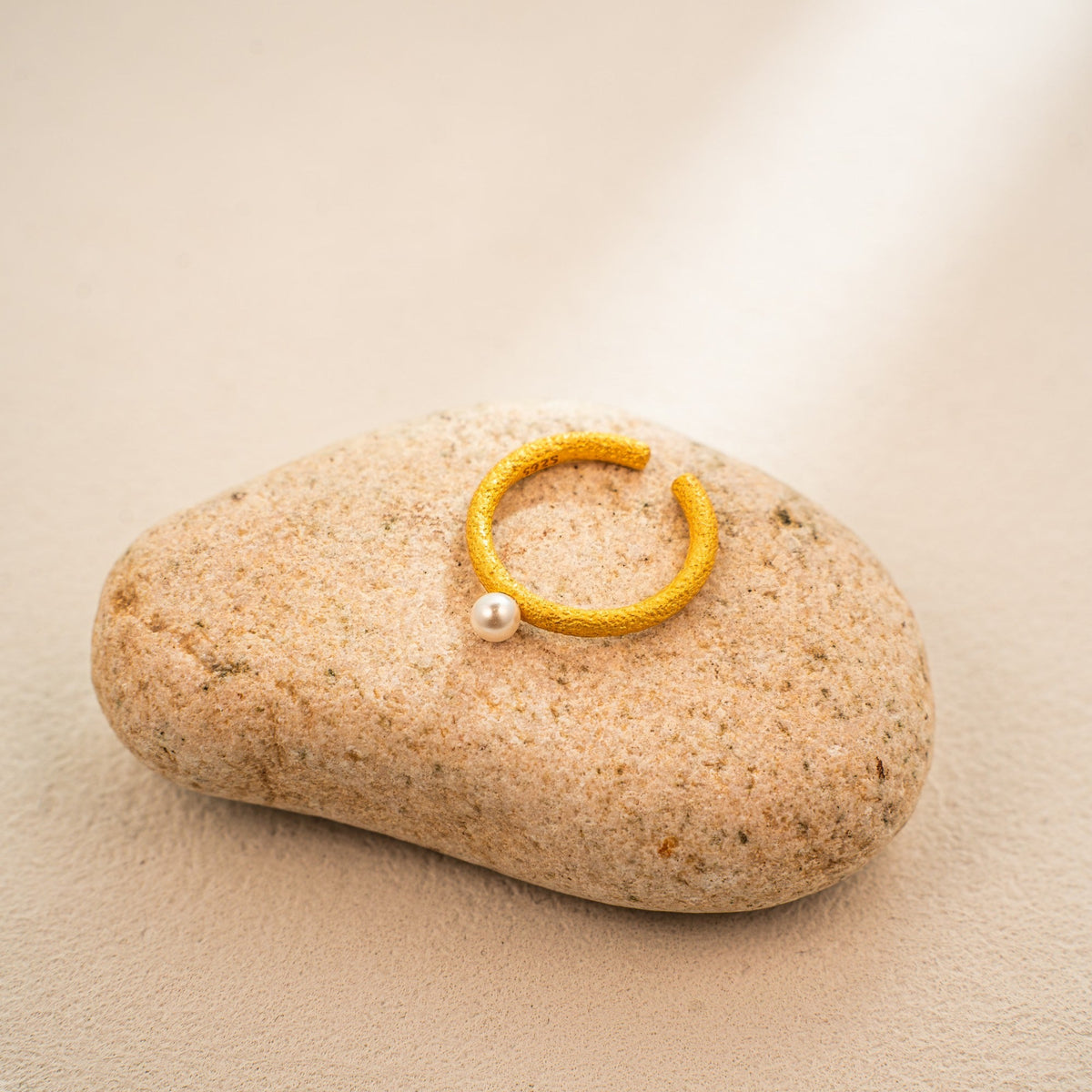 Sunset Moonlight Pearl Ring – 925 Silver with 18K Gold Plating – View 5 | ARTTOO STUDIO