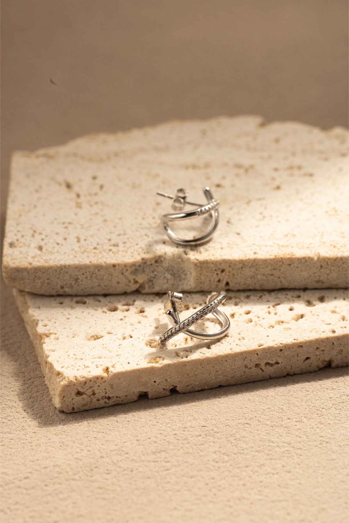 Intertwined Gleam – Sparkling Crossover 925 Silver Earrings in White Gold – View 8 | ARTTOO STUDIO