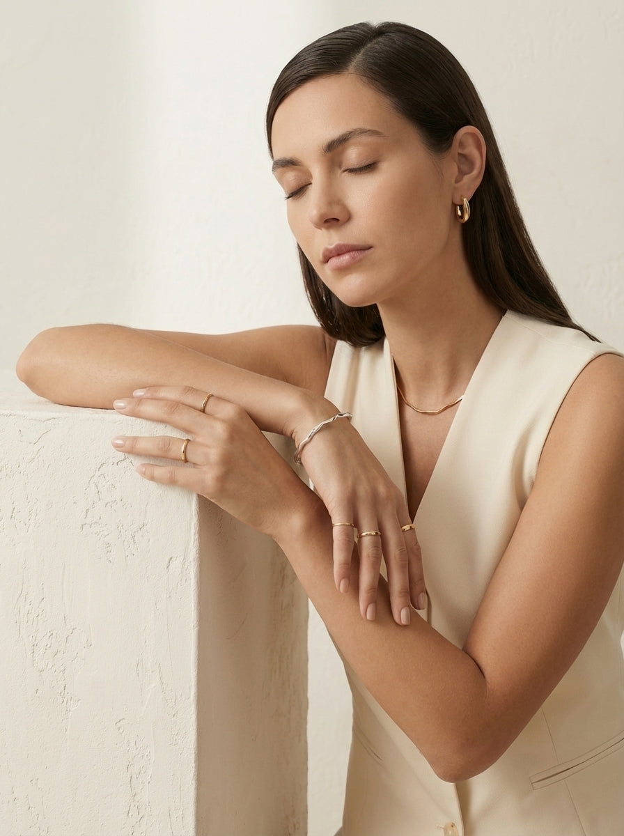 Flowing Texture Open Bangle | S925 Sterling Silver Minimalist Adjustable Bracelet – Lifestyle & On-Model Look | ARTTOO STUDIO