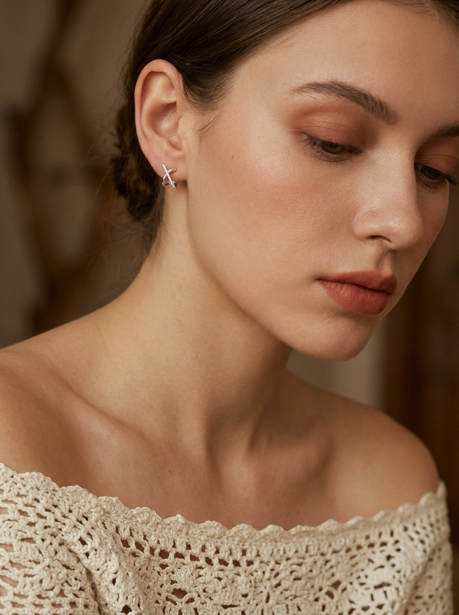 Intertwined Gleam – Sparkling Crossover 925 Silver Earrings in White Gold – Lifestyle & On-Model Look | ARTTOO STUDIO