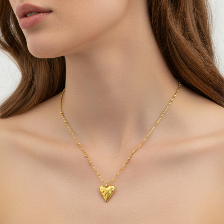 Heart of Passion Pendant Necklace – 18K Gold Vermeil on 925 Silver – Detail and Craftsmanship | ARTTOO STUDIO