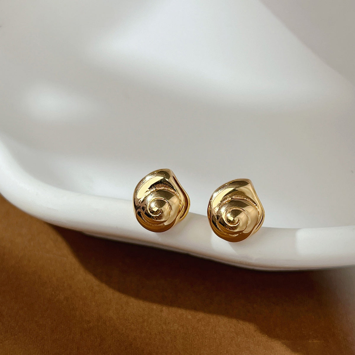 Sea Whisper Hoop Earrings – 925 Silver with 18K Gold Plating – View 7 | ARTTOO STUDIO